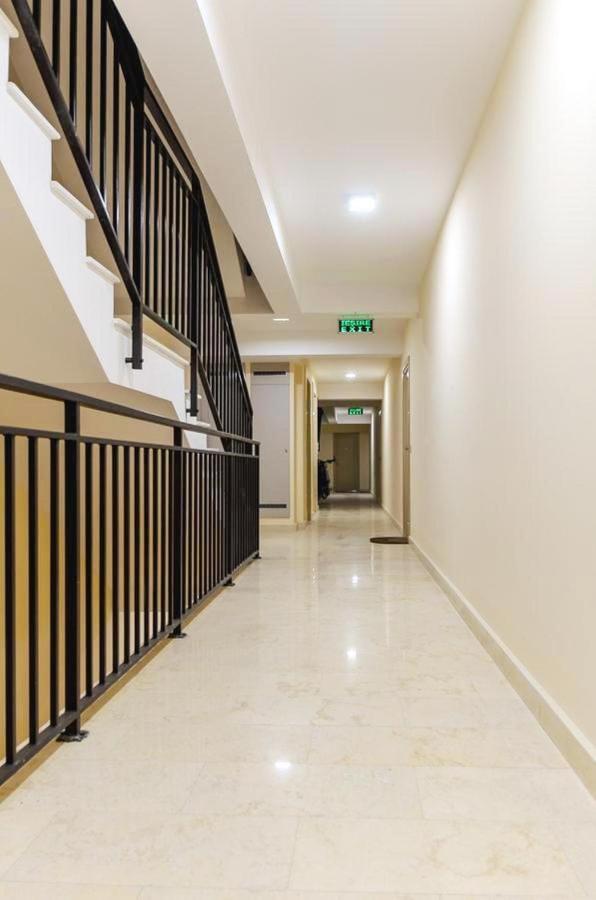 Big & Cosy Apartment With 3 Double Beds & 2 Bathrooms 雅西 外观 照片